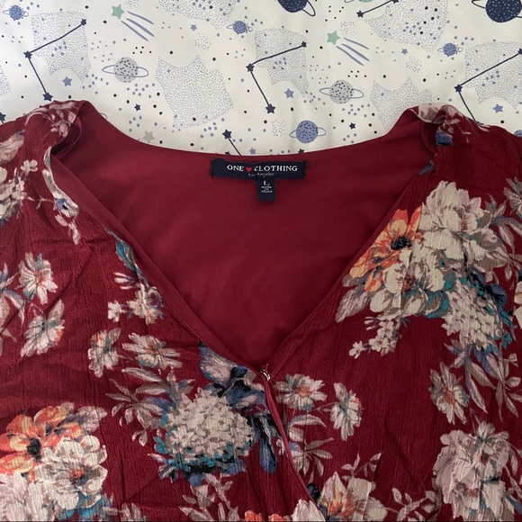 ONE♥︎CLOTHING Floral Long Sleeved Romper - Picture 3 of 3